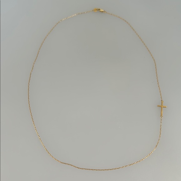 MIXUKI 14k Yellow Gold Cross Necklace - Picture 3 of 8